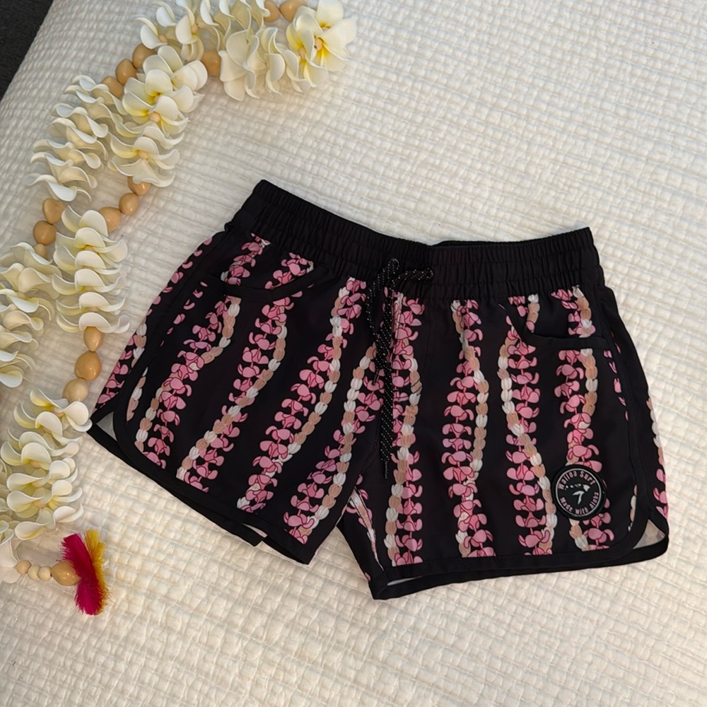 Wailea Surf Women's Beachy Shorts